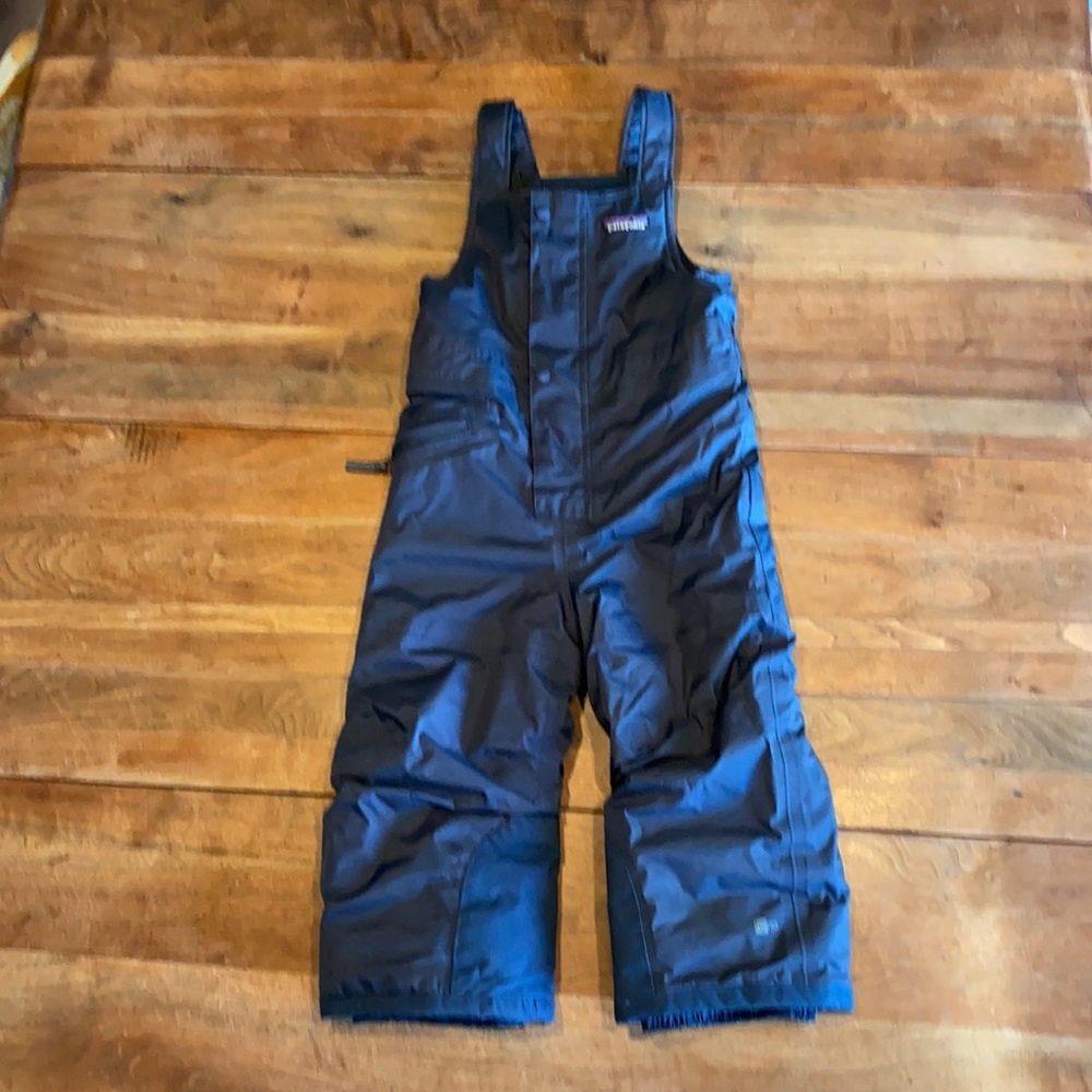 Baby Snow Pile Bibs